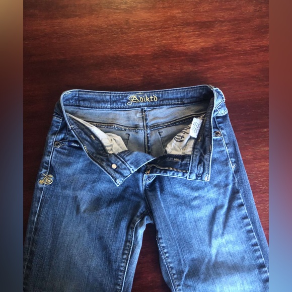 Low-rised jeans - Picture 4 of 5